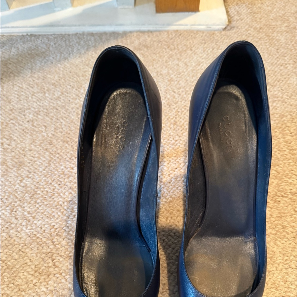 Worn Gucci Navy Blue Heel